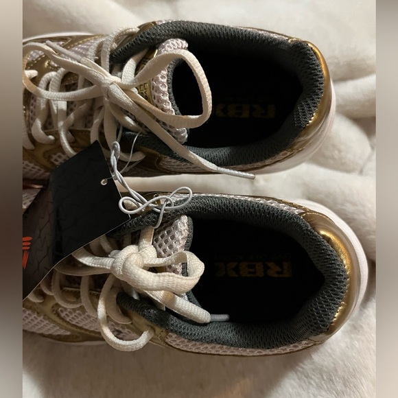 Metallic Gold and white reebok sneakers new with tag - Picture 4 of 7